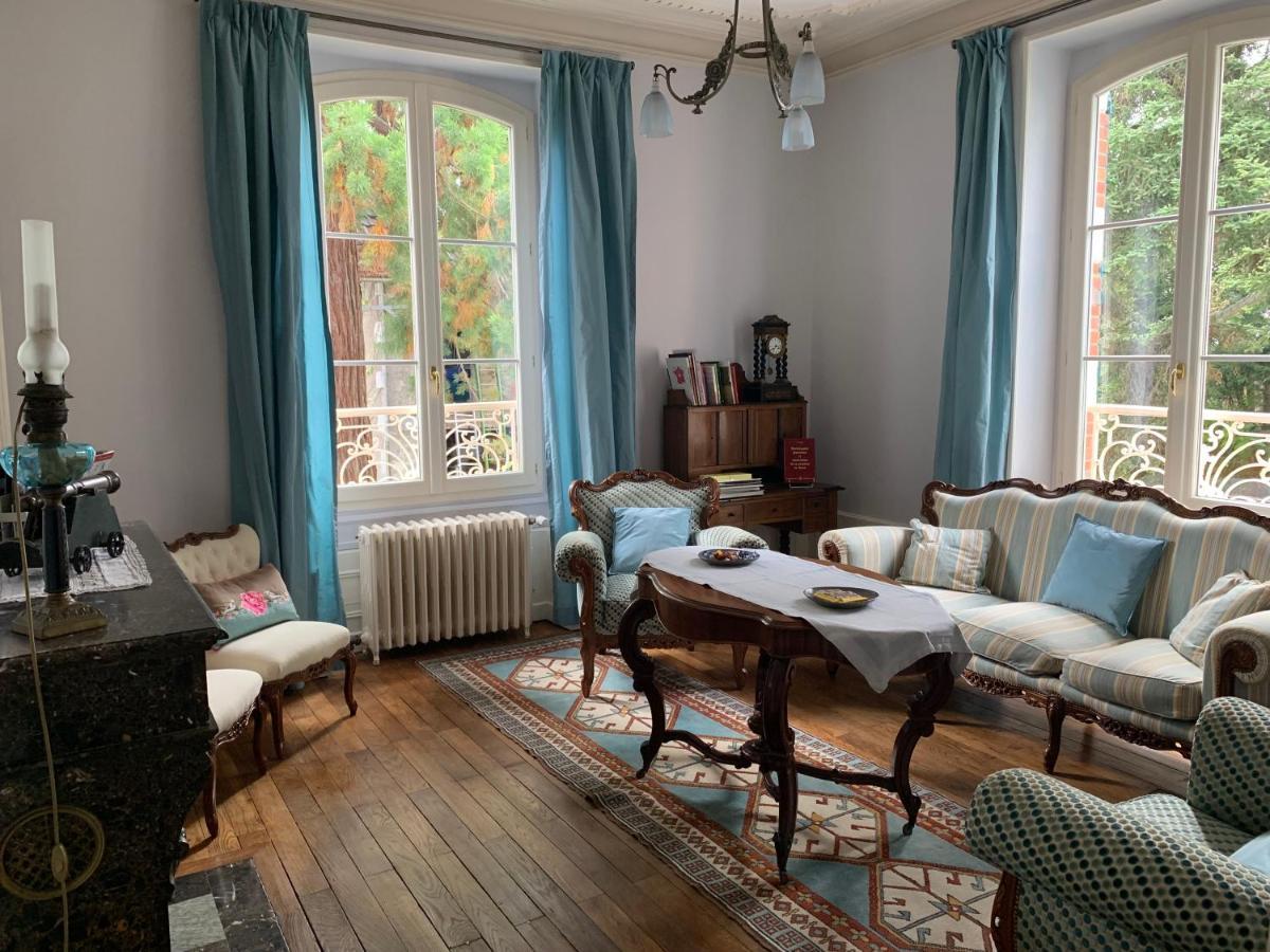 Bed and Breakfast L'Oustal Bourges Zewnętrze zdjęcie